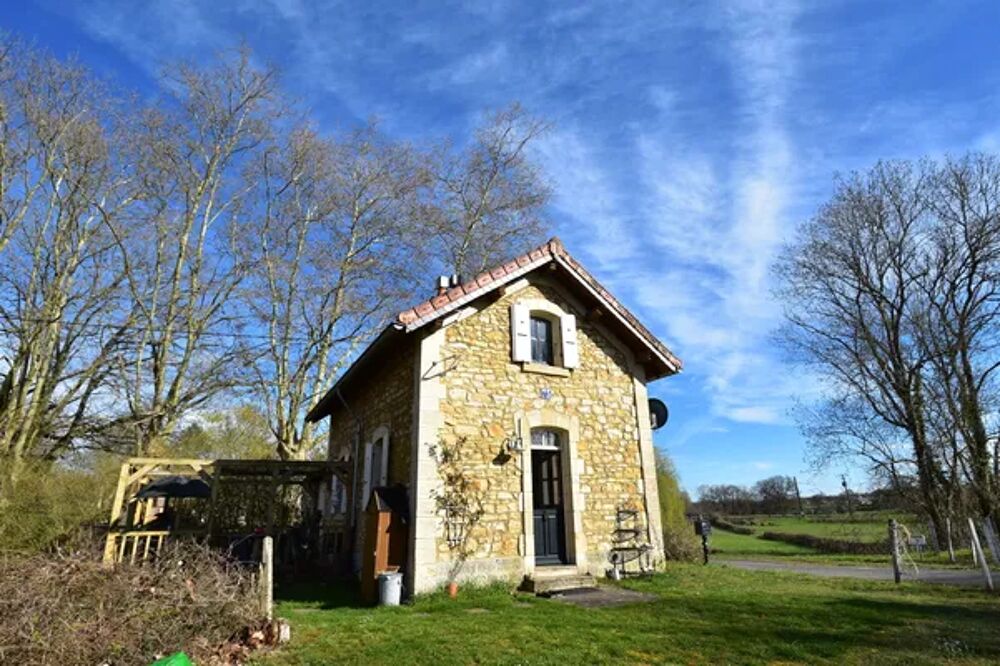   Gite Maison de Garde Barrires Tlvision - Terrasse - Lave vaisselle - Lave linge - Sche linge Bourgogne, Montaron (58250)