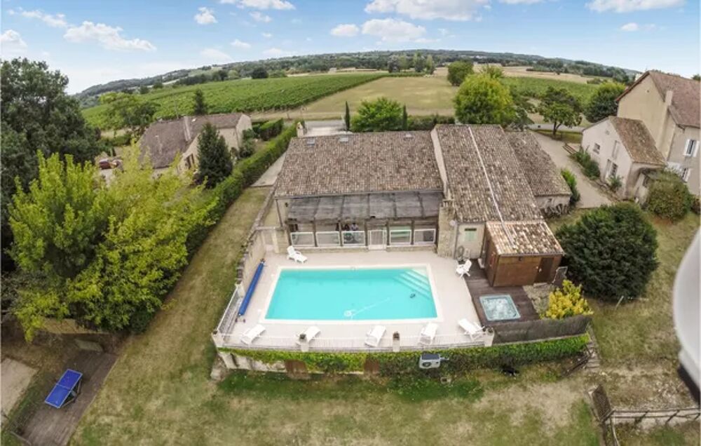   Stunning home in Saint-Mard-de-Guron with 6 Bedrooms, Jacuzzi and Heated swimming pool Piscine prive - Bain  remous - Alimen Aquitaine, Saint-Mard-de-Guron (24610)