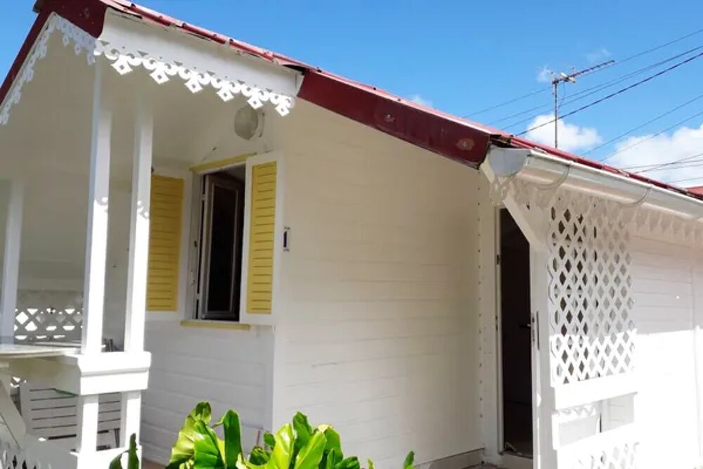   Bungalow pour 2 pers. avec jardin et terrasse  Fort-de-France Tlvision - Terrasse - place de parking en extrieur - Accs Int DOM-TOM, Martinique (97200)