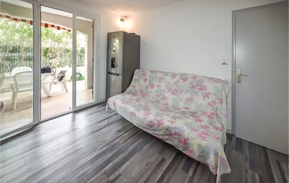   Beautiful apartment in Saint-Cyr-sur-Mer with WiFi and 2 Bedrooms Plage < 500 m - Alimentation < 200 m - Tlvision - Terrasse - Provence-Alpes-Cte d'Azur, Saint-Cyr-sur-Mer (83270)
