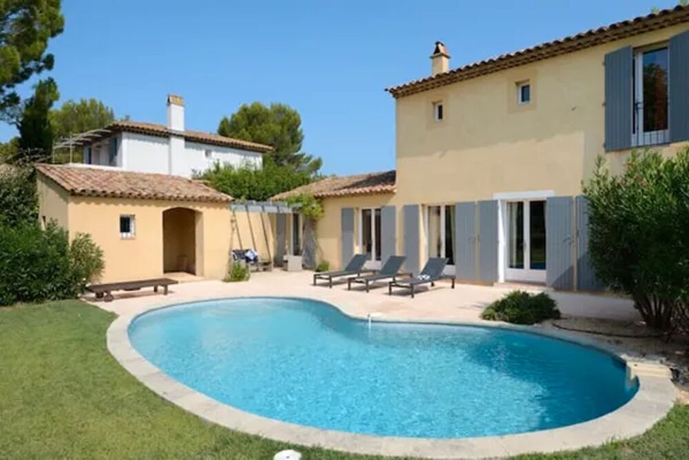   Grande villa pour 9 pers. avec piscine et terrasse  Mallemort Piscine prive - Tlvision - Terrasse - Vue montagne - Vue lac Provence-Alpes-Cte d'Azur, Mallemort (13370)