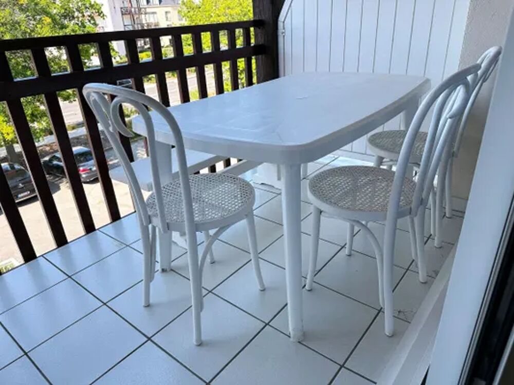   appartement 5 personnes Tlvision - Balcon - place de parking en extrieur - Lave vaisselle - Table et chaises de jardin Bretagne, Arzon (56640)