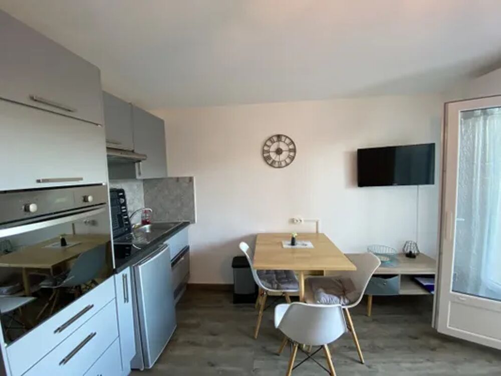   appartement 3 personnes Tlvision - Terrasse - Lave vaisselle - Accs Internet - Table et chaises de jardin Poitou-Charentes, La Roche-Posay (86270)