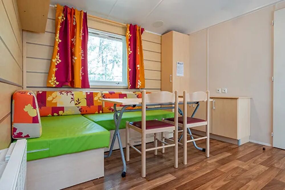   Camping Porto-Vecchio *** - Classic XL 2 chambres 4-6 personnes Terrasse couverte Piscine collective - Terrasse - Sche linge - Corse, Porto-Vecchio (20137)