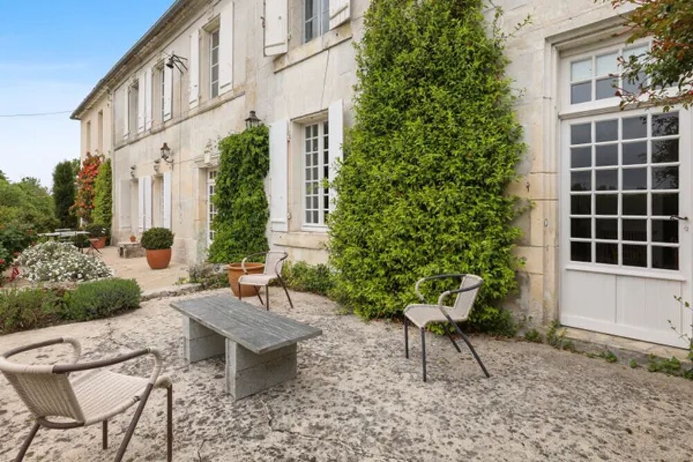   Maison exceptionnelle pour 7 pers. avec terrasse  Julienne Tlvision - Terrasse - place de parking en extrieur - Lave vaissel Poitou-Charentes, Julienne (16200)