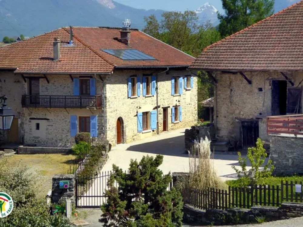   maison 6 personnes Tlvision - Terrasse - place de parking en extrieur - Lave vaisselle - Lave linge Rhne-Alpes, Saint-Maximin (38530)