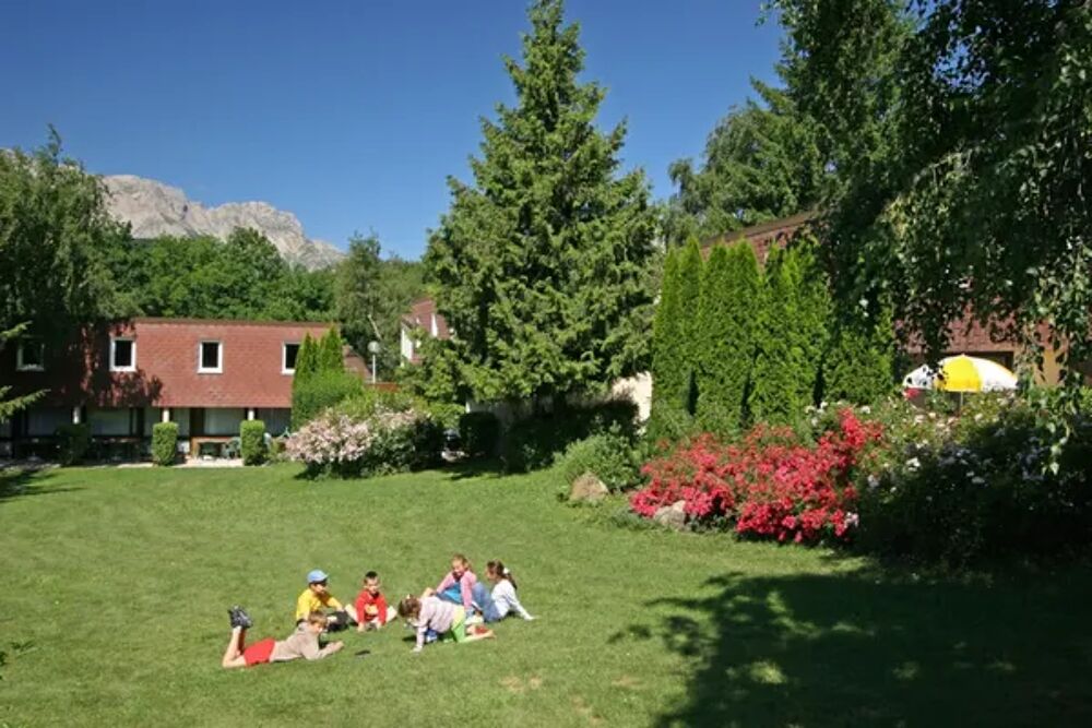   village vacances Les Ecrins  Saint-Bonnet-en-Champsaur - Gte 2 Pices Tlvision - Terrasse - Club enfants - Jeux jardin Provence-Alpes-Cte d'Azur, Saint-Bonnet-en-Champsaur (05500)