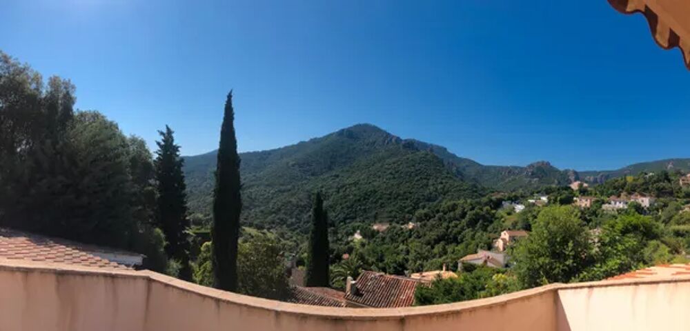   Villa avec piscine, vue sur les Esterels Piscine prive - Tlvision - Terrasse - Balcon - Vue montagne Provence-Alpes-Cte d'Azur, Frjus (83600)