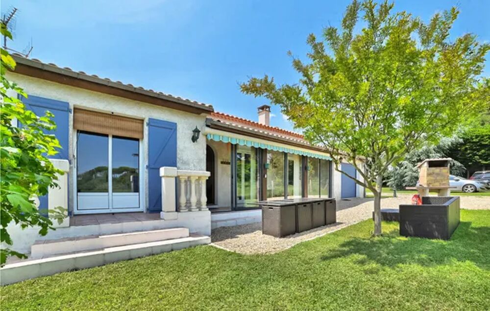   Beautiful home in Meschers-sur-Gironde with WiFi and 3 Bedrooms Plage < 750 m - Alimentation < 150 m - Tlvision - Terrasse - p Poitou-Charentes, Meschers-sur-Gironde (17132)