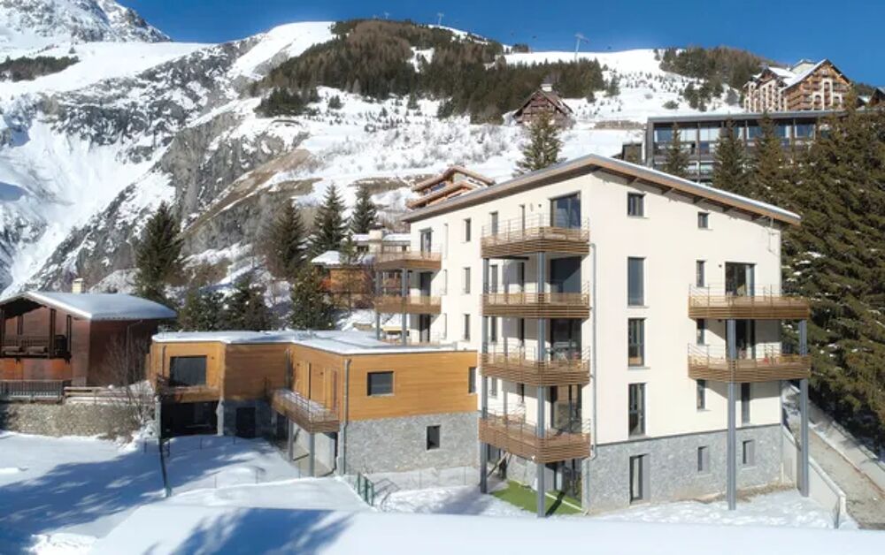   Alimentation < 500 m - Centre ville < 2 km - Tlvision - Balcon - Local skis Rhne-Alpes, Les Deux Alpes (38860)