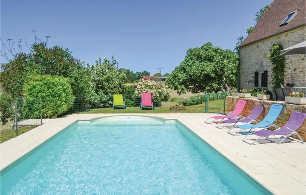   Awesome home in Salviac with 2 Bedrooms, WiFi and Outdoor swimming pool Piscine prive - place de parking en extrieur - Lave va Midi-Pyrnes, Salviac (46340)
