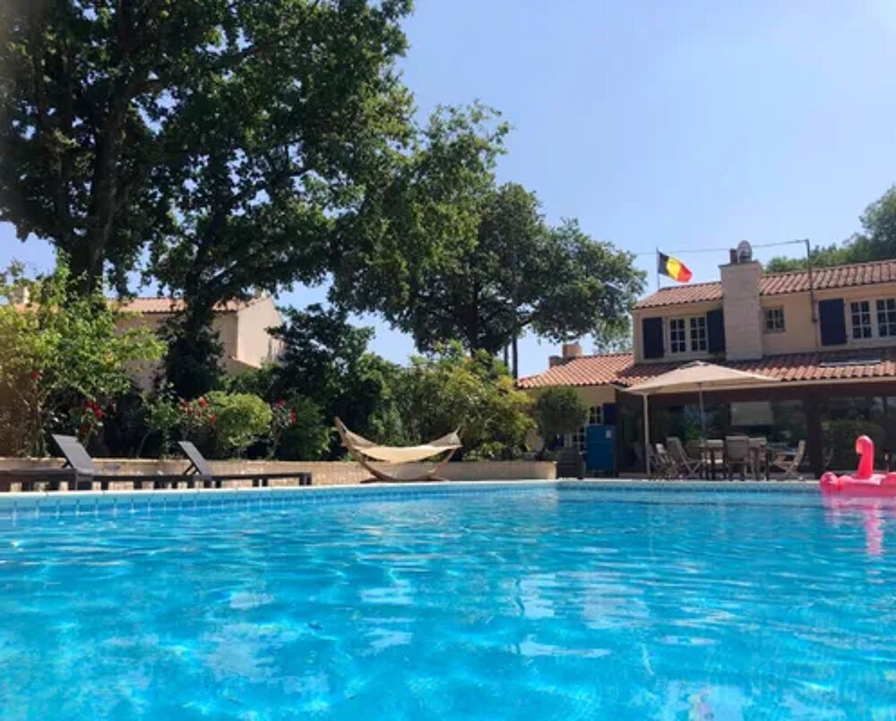   Maison  10 km de la plage pour 6 pers. avec piscine et terrasse Piscine prive - Tlvision - Terrasse - place de parking en ex Pays de la Loire, Saint-Georges-de-Pointindoux (85150)