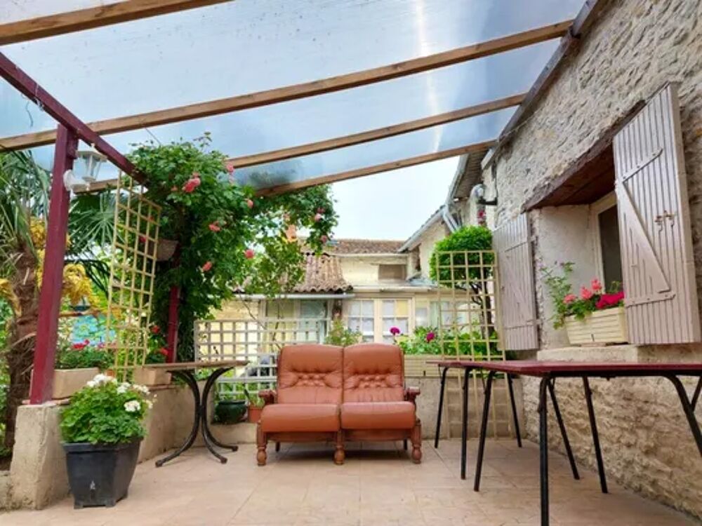   Maison pour 8 pers. avec jardin et terrasse  Saint-Jean-de-Sauves Tlvision - Terrasse - place de parking en extrieur - Accs Poitou-Charentes, Saint-Jean-de-Sauves (86330)