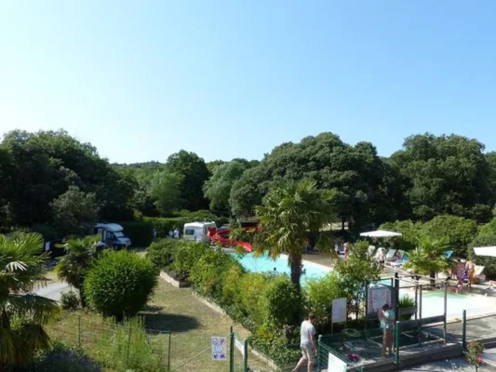   Flower Camping Le Martinet Rouge - Chalet Premium 35m² 2 chambres - terrasse semi-couverte - TV Télévision - Terrasse - Accès In Languedoc-Roussillon, Brousses-et-Villaret (11390)