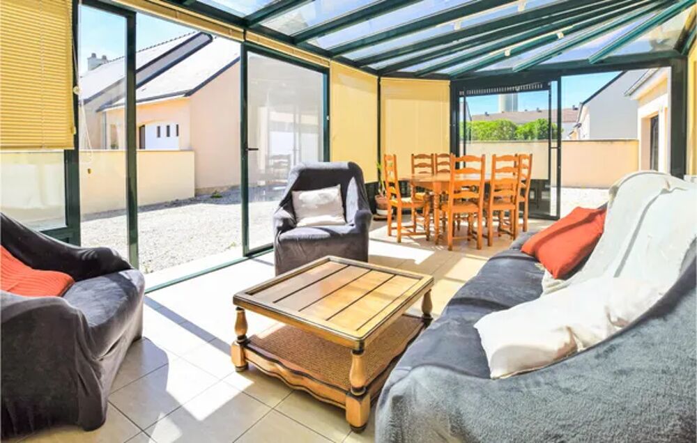   Nice home in Sainte-Mre-glise with WiFi and 3 Bedrooms Alimentation < 300 m - Tlvision - place de parking en extrieur - Lav Basse-Normandie, Sainte-Mre-glise (50480)