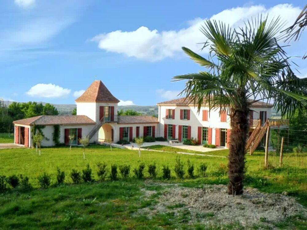   Villa pour 18 pers. avec piscine et terrasse  Villeneuve-sur-Lot Piscine prive - Tlvision - Terrasse - Balcon - place de par Aquitaine, Villeneuve-sur-Lot (47300)