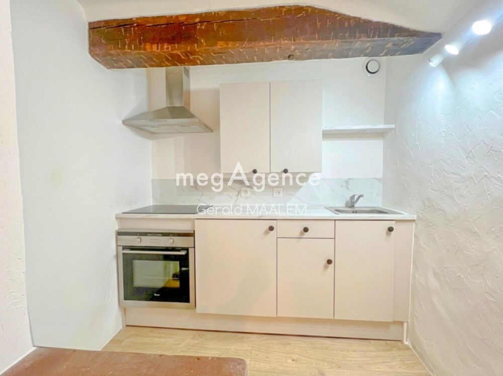 Vente Appartement Studio de 27m2 avec grande cave à Fréjus Frejus