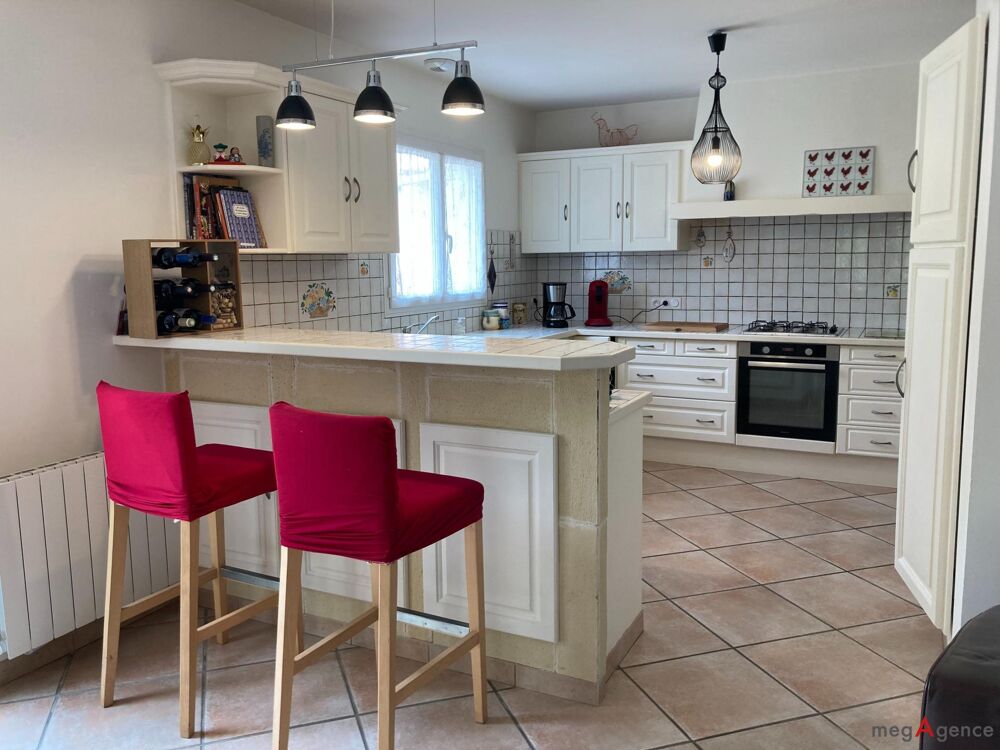 Vente Maison Rare propriété avec piscine intérieure! Puynormand