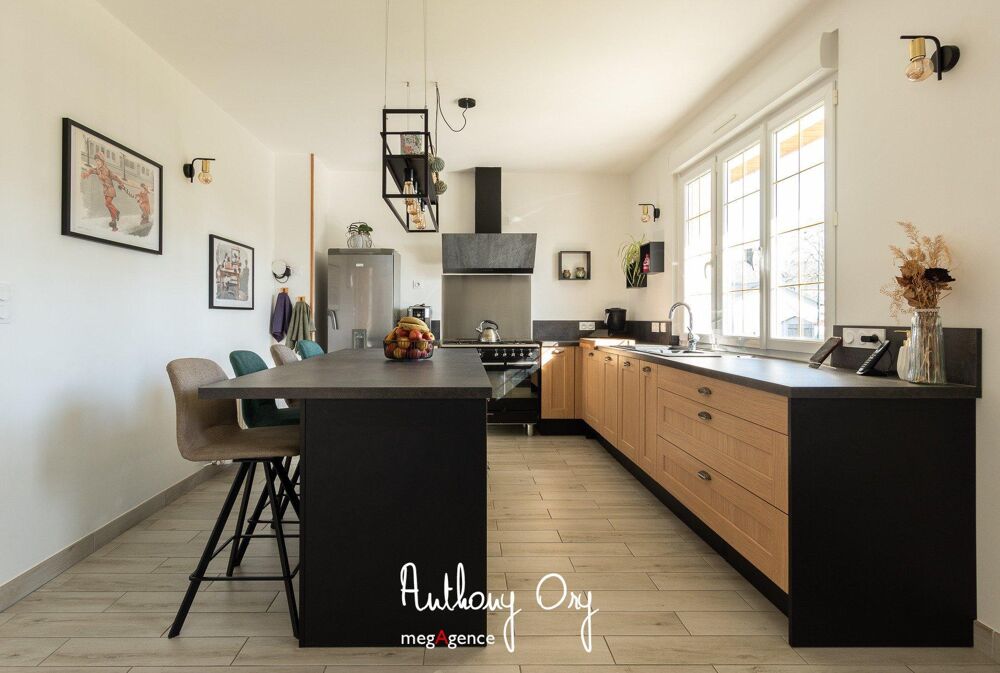 Maison 8 pièces - 218 m²