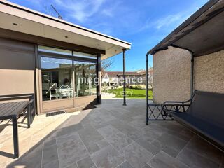  Maison � vendre 7 pi�ces 215 m�