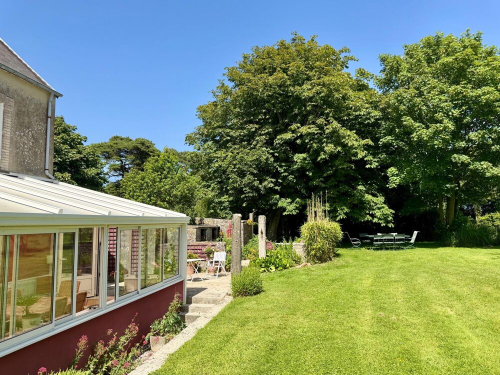 Vente Maison Propriété de caractère sur 2 hectares avec de nombreux dépendances en pierre à deux pas de Portbail Canville-la-rocque