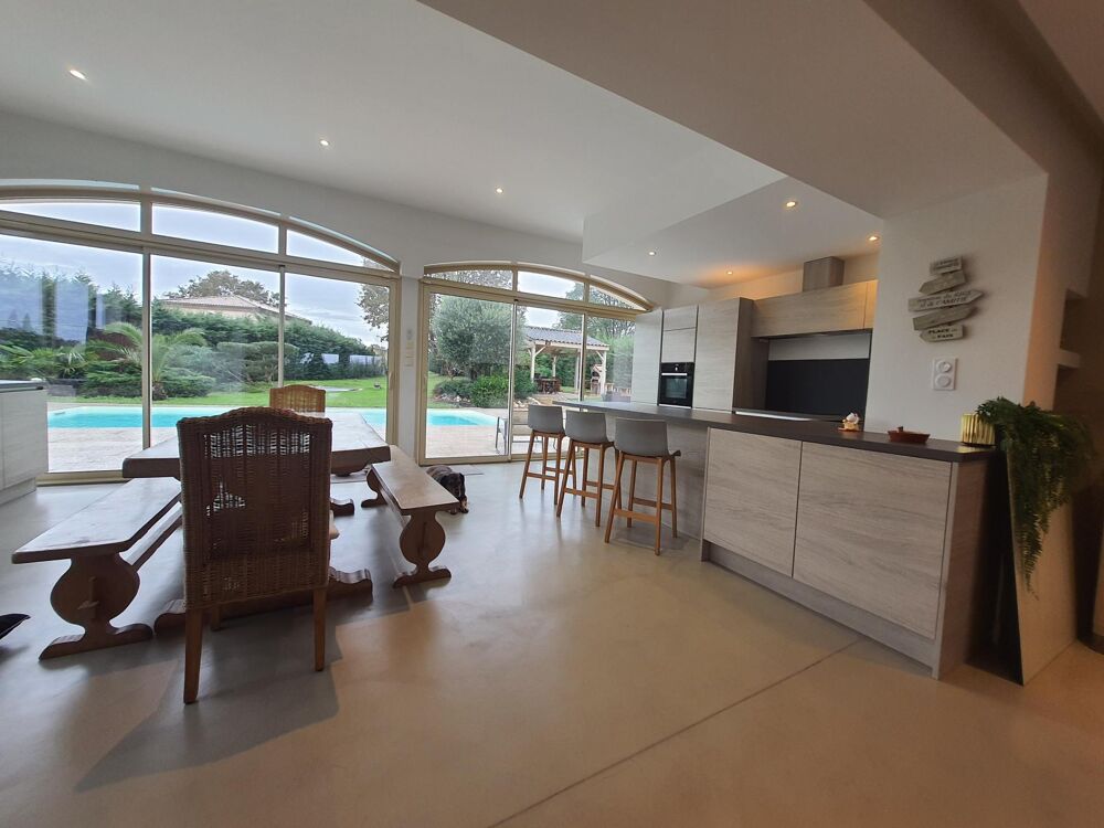 � vendre  Maison Ambar�s-et-Lagrave (33440)