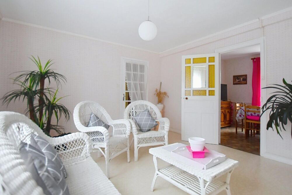 Vente Maison Maison de 155m² avec terrain agricole Quemeneven