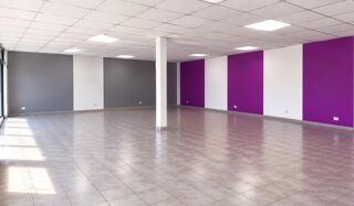  Immeuble à vendre 613 m²