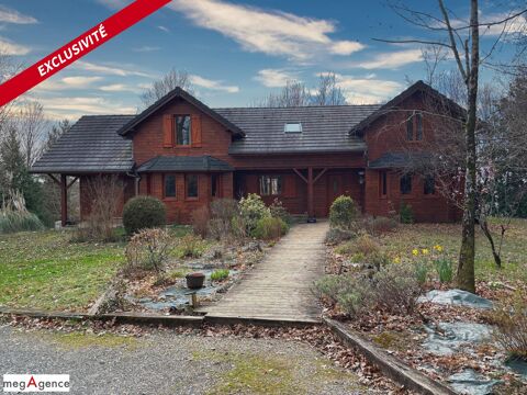   Charmant chalet sur sous-sol int�gral 5 chambres sur 2.60  hectares Maison - 7 pi�ce(s) - 187 m�