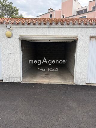 Parking / Garage à vendre 