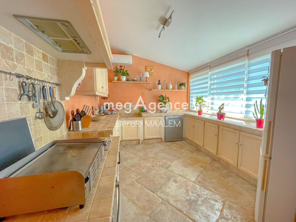 à vendre  Maison Roquebrune-sur-Argens (83520)