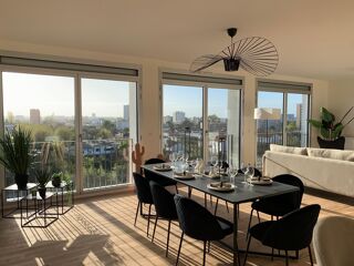 Vente Appartement Découvrez un loft d'exception à Cauderan, alliant charme new-yorkais et vue imprenable, où modernité et luminosité se rencontren Bordeaux