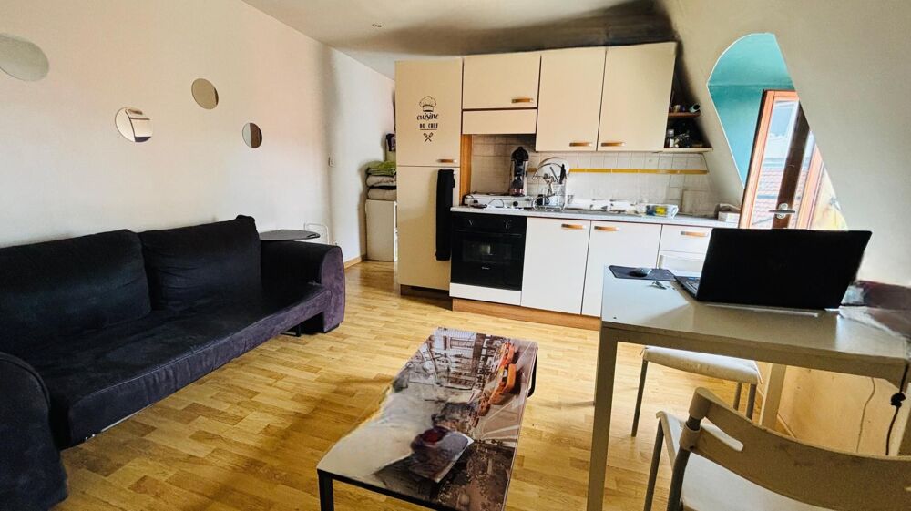 Appartement F1 Charme & Potentiel en plein centre ville