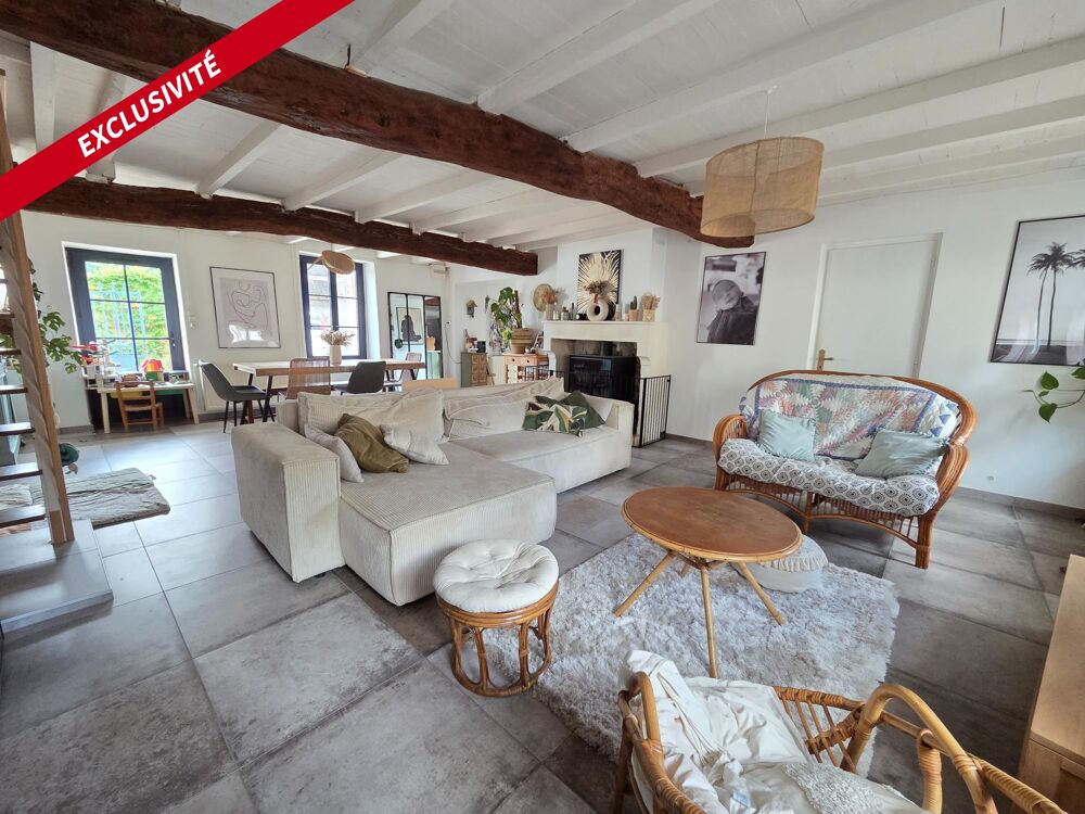 Vente Maison Maison charentaise avec vie de plain-pied possible, 3 chambres, dépendances et jardin clos à Saint-Jean-d'Angély Saint-jean-d'angely