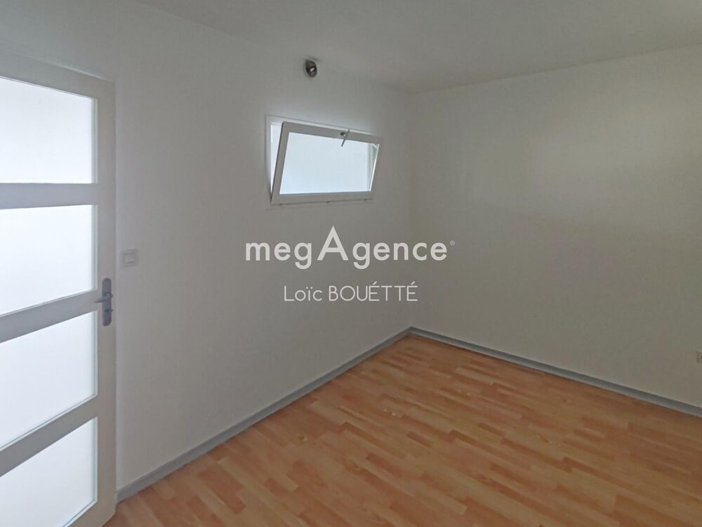 PLACE DE BRETAGNE, APPARTEMENT AVEC BALCON