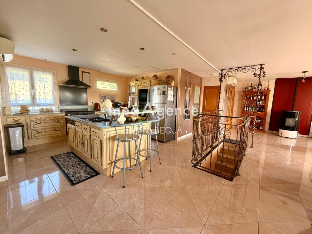 Maison familiale de caractère 8 pièces  270 m² habitables  Dépendance  Double garage