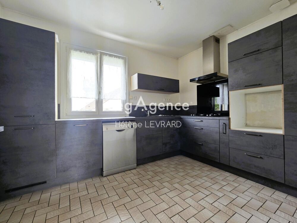 Vente Maison Maison agréable et lumineuse avec cuisine récente Evron