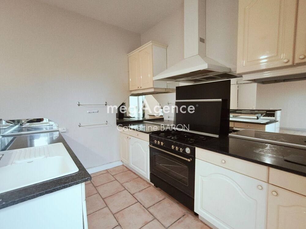 Vente Maison Maison plain-pied 104m2 - 2 chambres - Cour Cognac