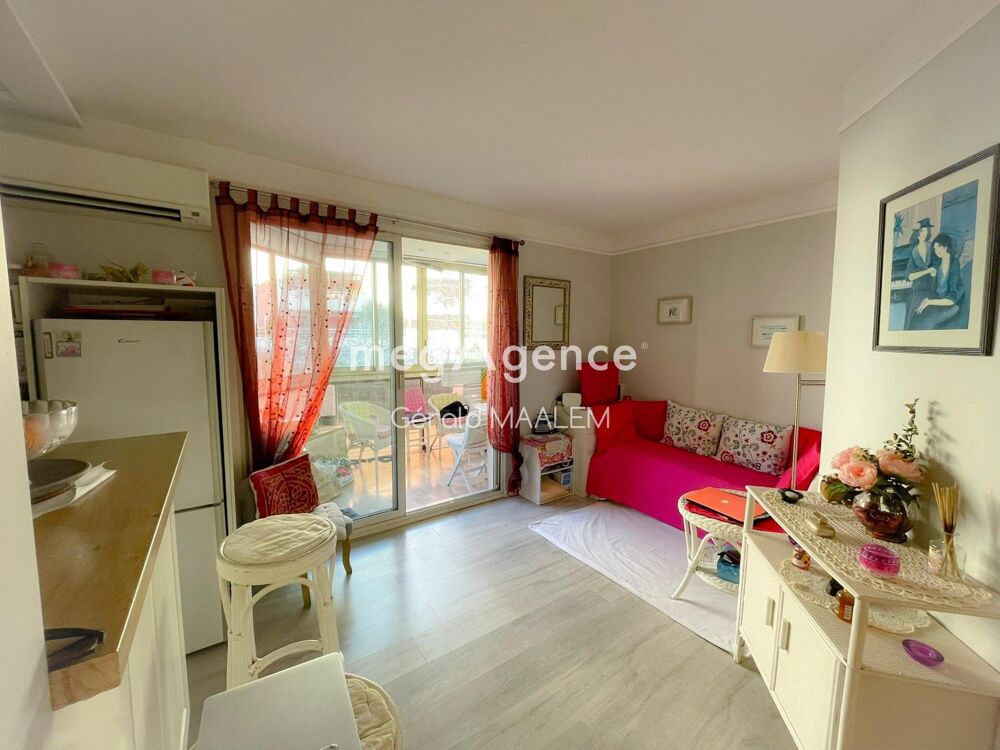 Vente Appartement Appartement 2 pièces avec parking centre ville à Saint Raphaël Saint-raphael