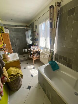  Maison  vendre 6 pices 135 m