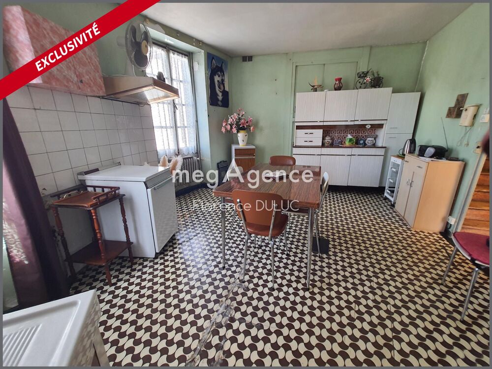 Vente Immeuble MAISON AVEC PATIO ET PETIT GARAGE EN CENTRE VILLE Saint-jean-d'angely