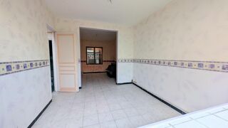 Vente Maison Opportunité à saisir ! Maison 3 chambres à 10 minutes à pied du métro Croix