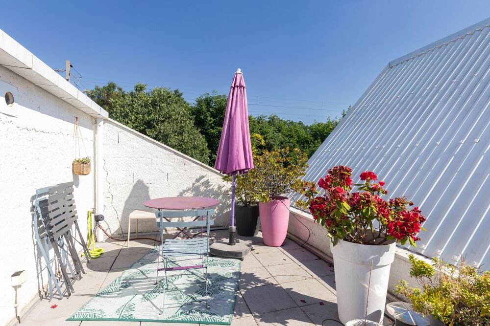 Maison d'architecte contemporaine avec vues et terrasses à Suresnes