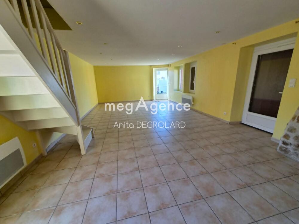 MAISON EN PIERRE CENTRE BOURG LA CHAIZE LE VICOMTE