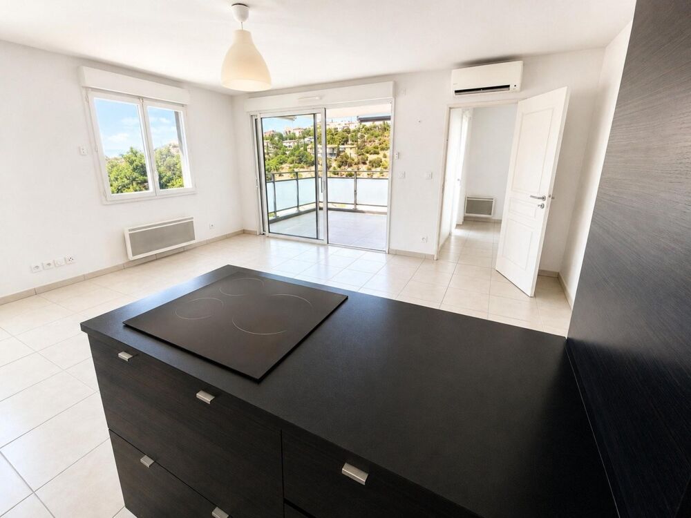 A VENDRE : T2 de 56m² avec terrasse et garage - SAINT-RAPHAEL - Valescure