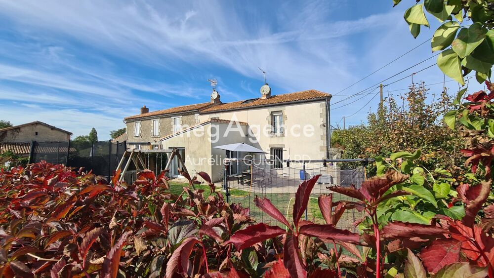 Vente Maison 3 chambres, 1 dépendance offant un bel espace en pelouse avec une mare Noirterre