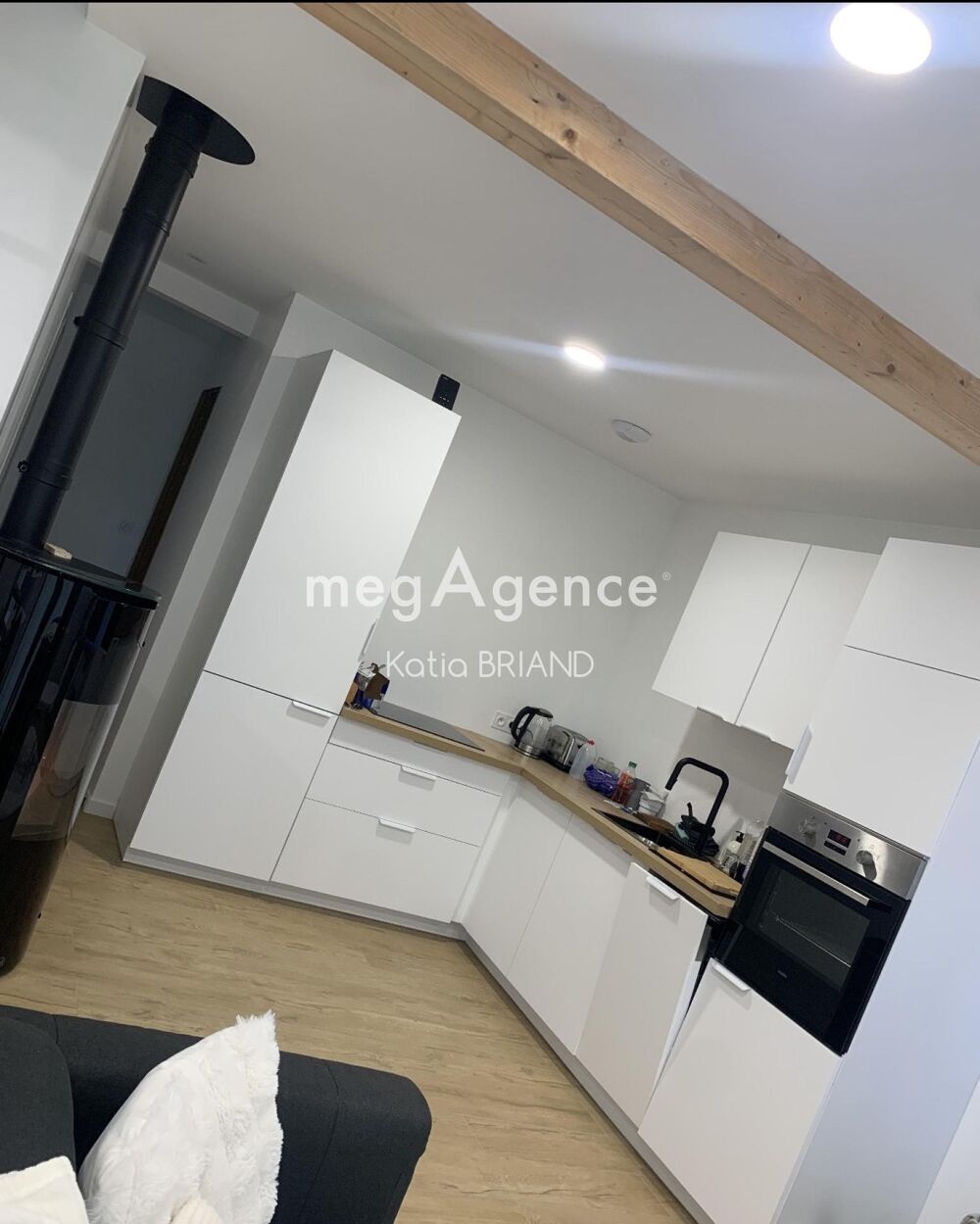 Maison recente de plain-pied avec 3 chambres.