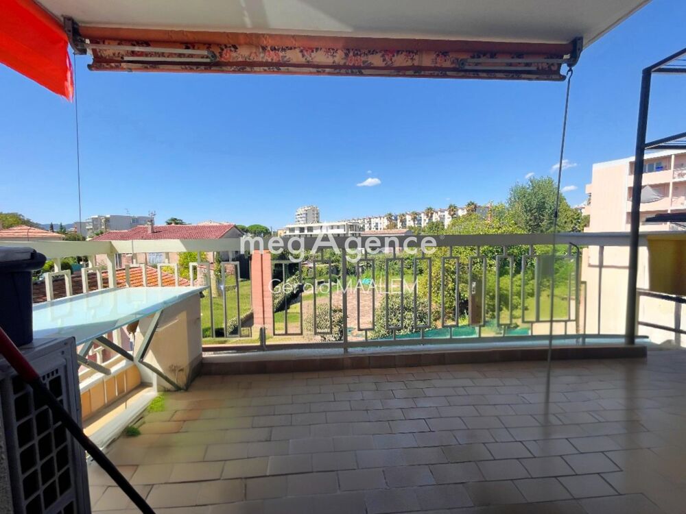Vente Appartement Appartement 2 pièces de 29m² avec cave et parking à Fréjus Frejus