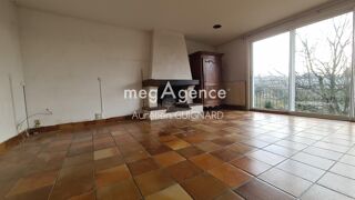  Maison  vendre 8 pices 126 m