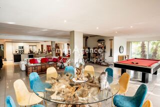  Maison � vendre 10 pi�ces 308 m�